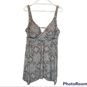 NWT 2pc Twist Vneck Hankie Hem Swimdress Set Swimsuits For All